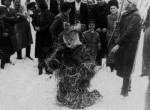136. Medvemaszkos alakoskod jtk kzben, Panyola (Szabolcs-Szatmr megye). Ujvry Zoltn felvtele, 1956