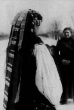 18. Bukovinai szkely menyasszony fejdsze, Dva (Hunyad megye). Szab Imre felvtele, 1905 (Nprajzi Mzeum, Budapest)