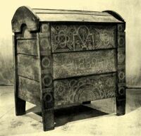 213. Hewn chest, 1889